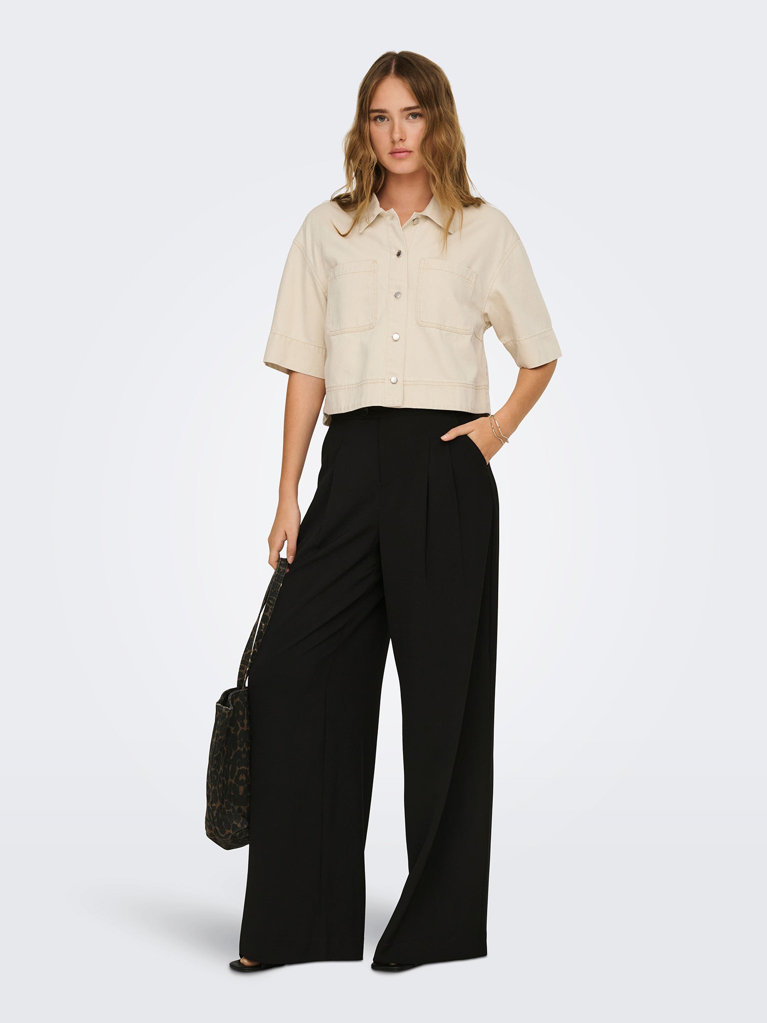 Γυναικείο τζάκετ κοντό ONLCLEO-MAISA S/S CROP SHIRT PNT 15367375 | 15367375