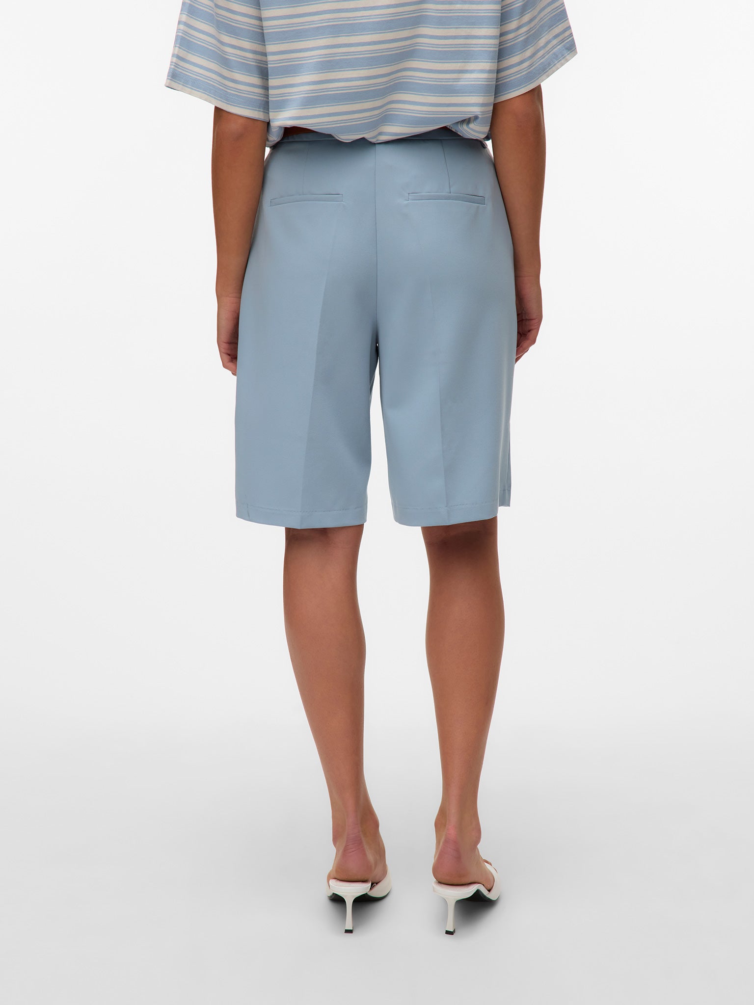 Γυναικείο σορτς AWPASSI MW KNEE SHORTS NOOS 10325303 | 10325303