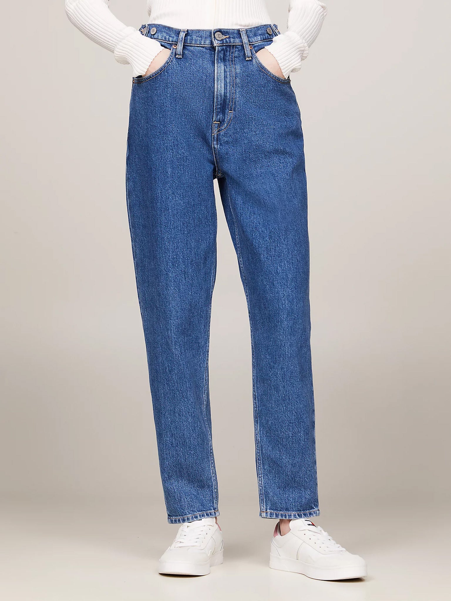 Γυναικείο παντελόνι τζιν MOM JEAN UH TPR TAB CG4139 DW0DW192431A5 | DW0DW192431A5