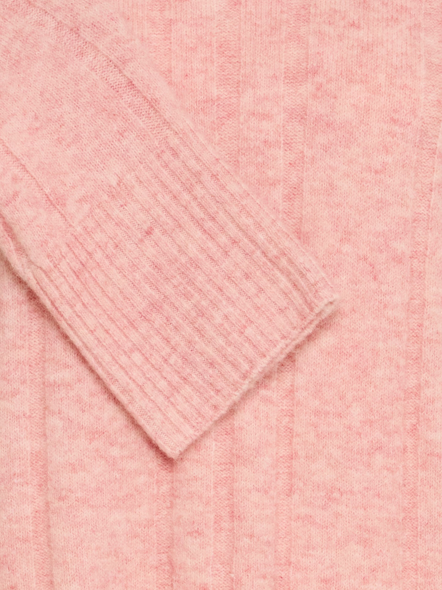 10256616-579_3.jpg