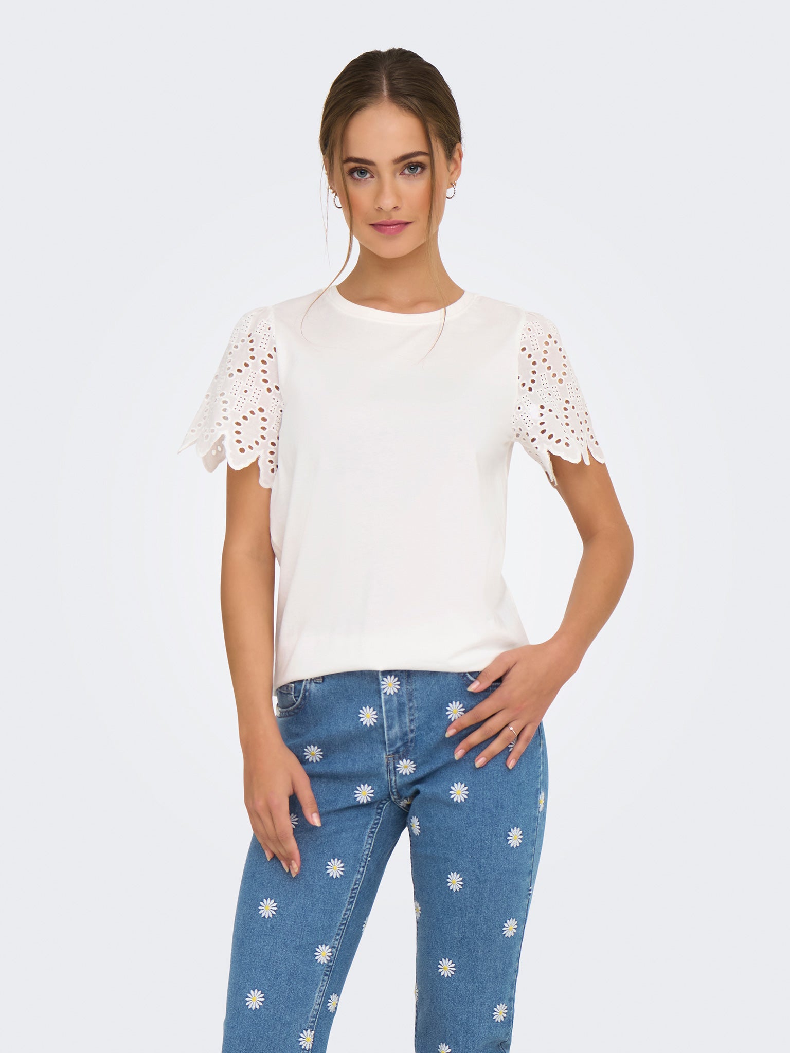 Γυναικείο t-shirt κιπούρ μανίκια ONLEBBA LIFE S/S LACE TOP JRS 15324887 | 15324887