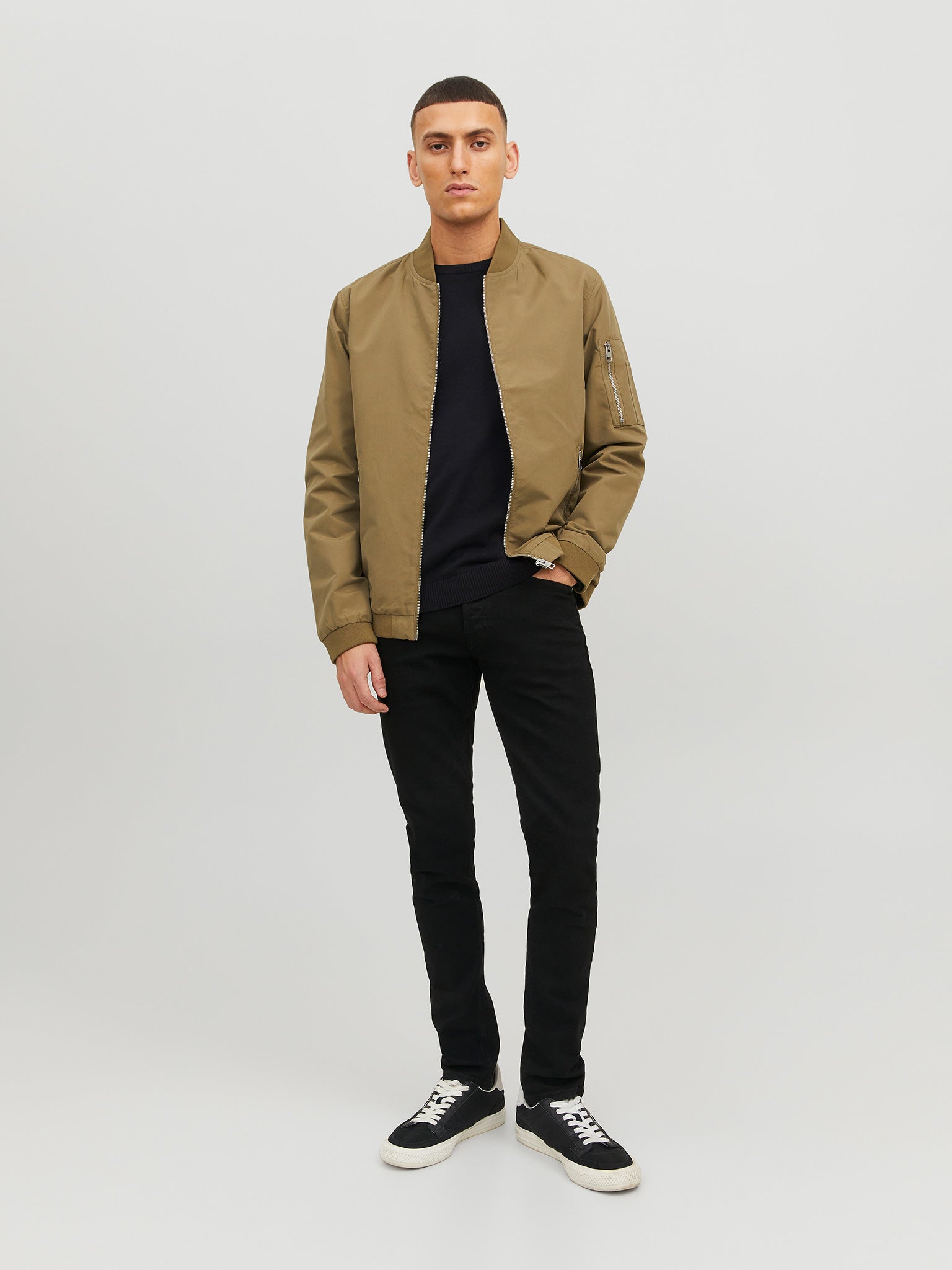 Ανδρική μπλούζα JJEBASIC KNIT CREW NECK NOOS 12137190 | 12137190