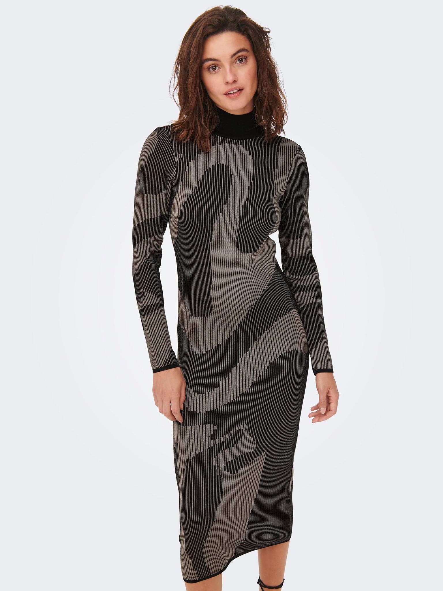 Γυναικείο φόρεμα με σχέδιο ONLARIA L/S DRESS KNT 15277759 | 15277759