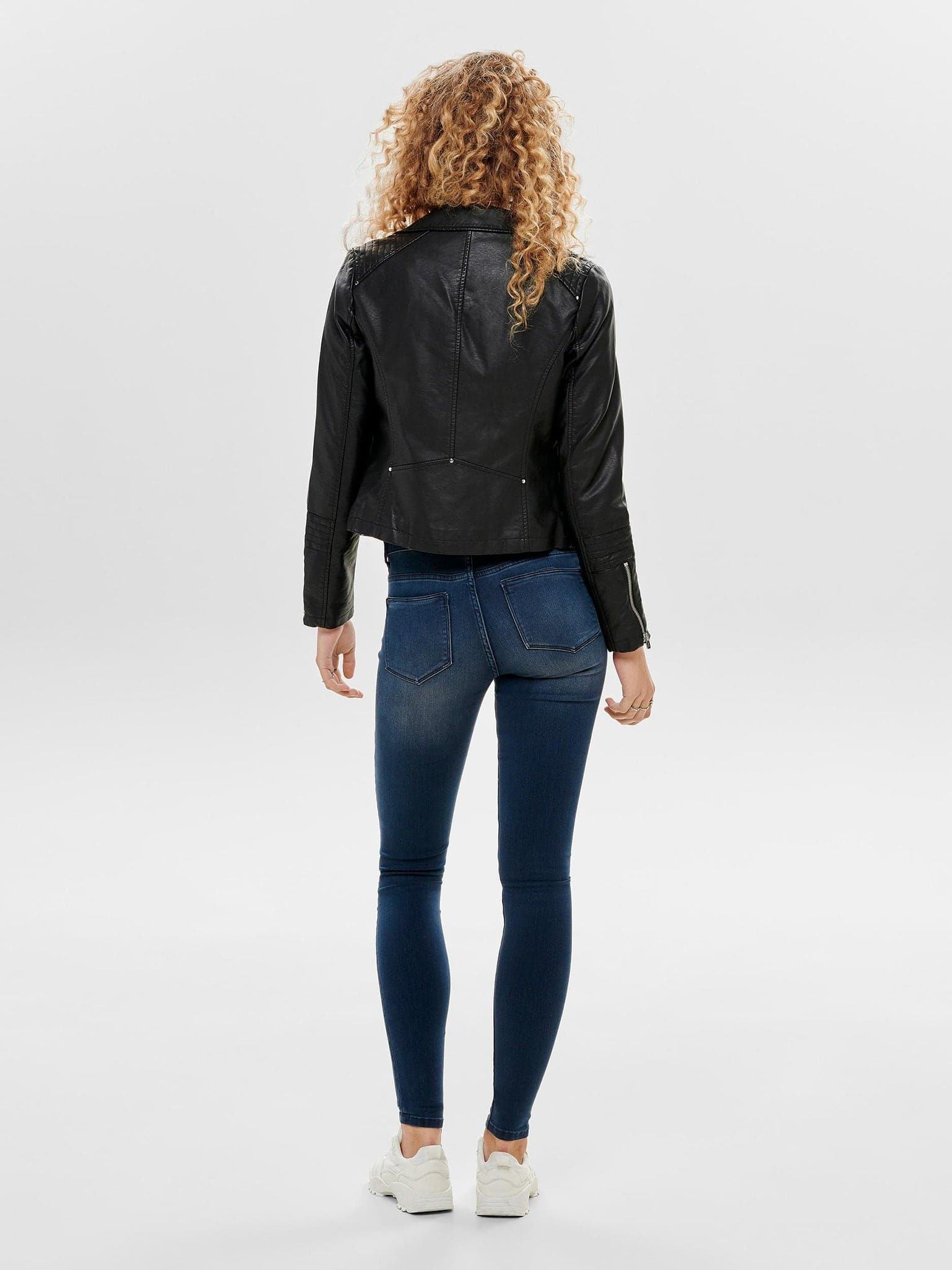 Γυναικείο μπουφάν ONLGEMMA FAUX LEATHER BIKER OTW NOOS 15153079 | 15153079