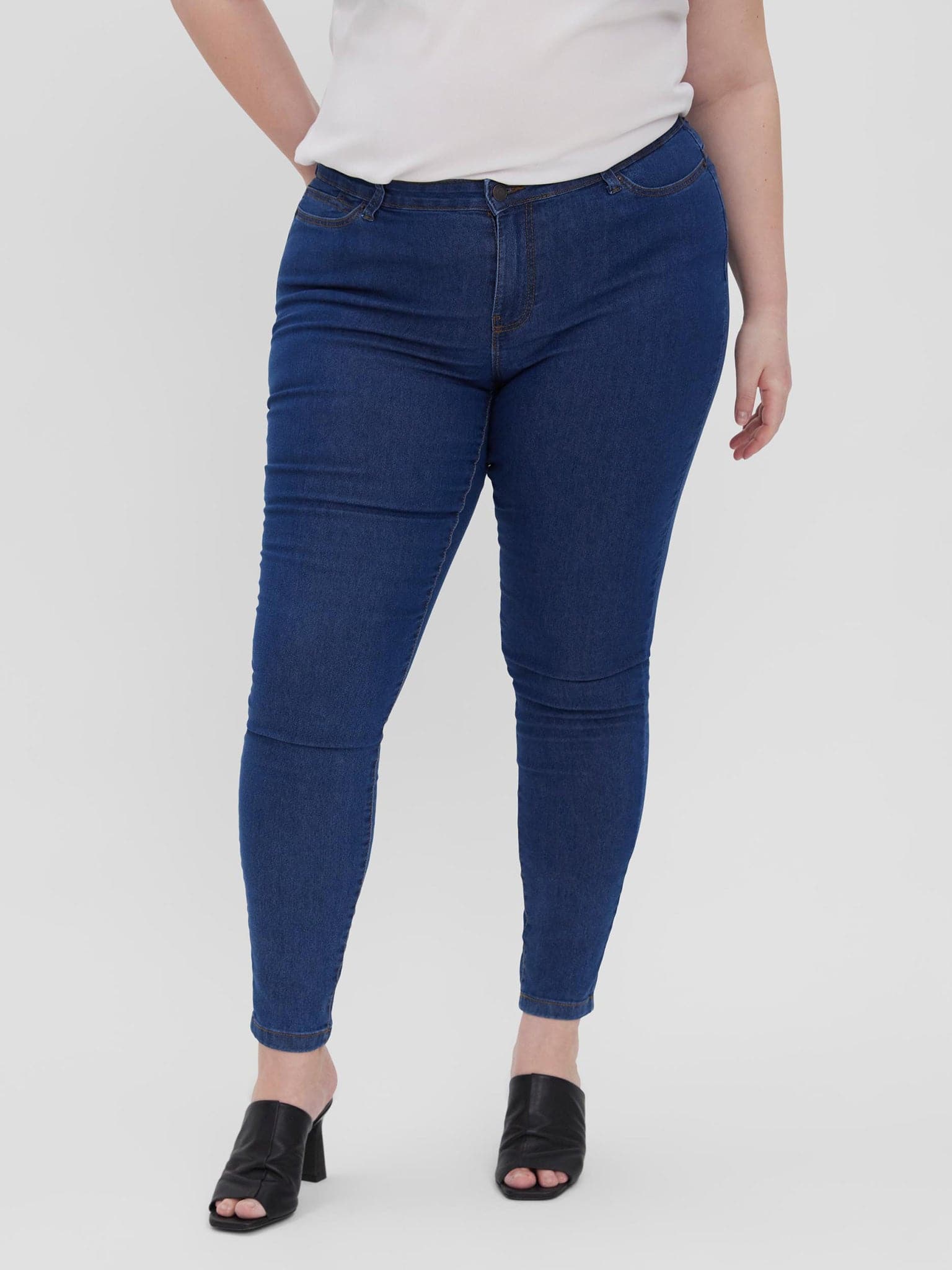 Γυναικείο τζιν plus size VMLUDY HIGH SLIM MB JEGGING - K CURVE 10258142