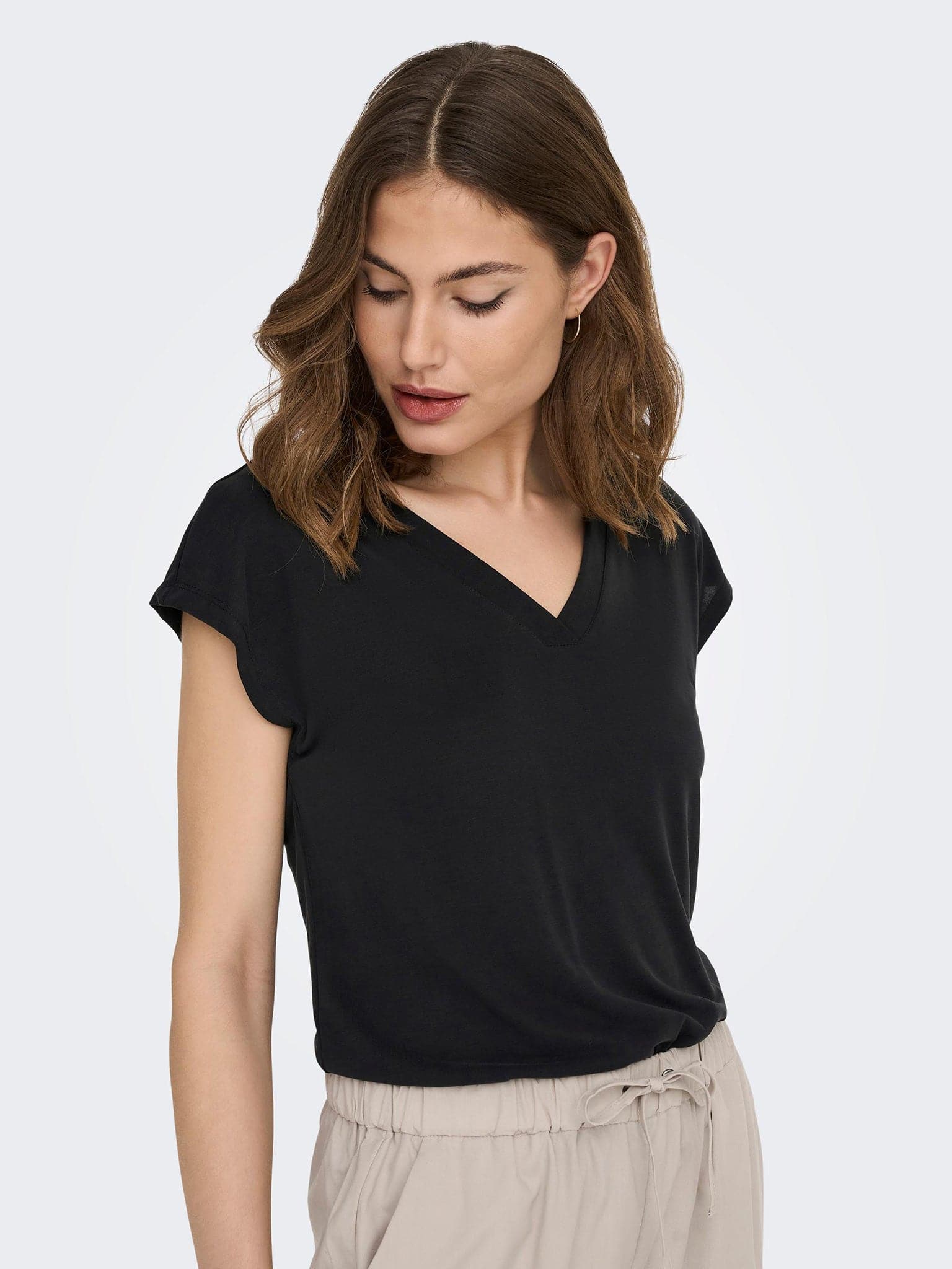 Γυναικεία μπλούζα ONLFREE S/S MODAL V-NECK TOP JRS NOOS 15287041 | 15287041