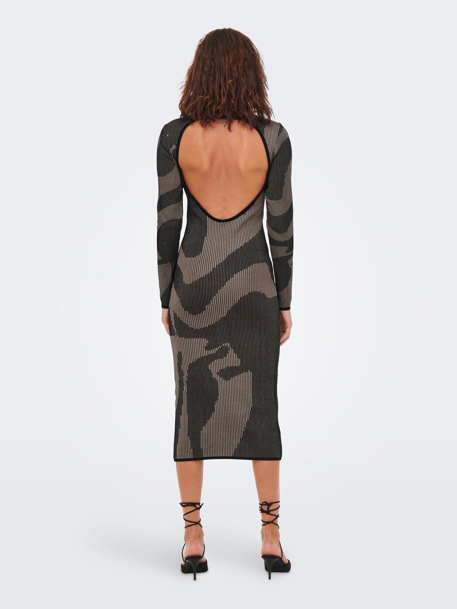 Γυναικείο φόρεμα με σχέδιο ONLARIA L/S DRESS KNT 15277759 | 15277759